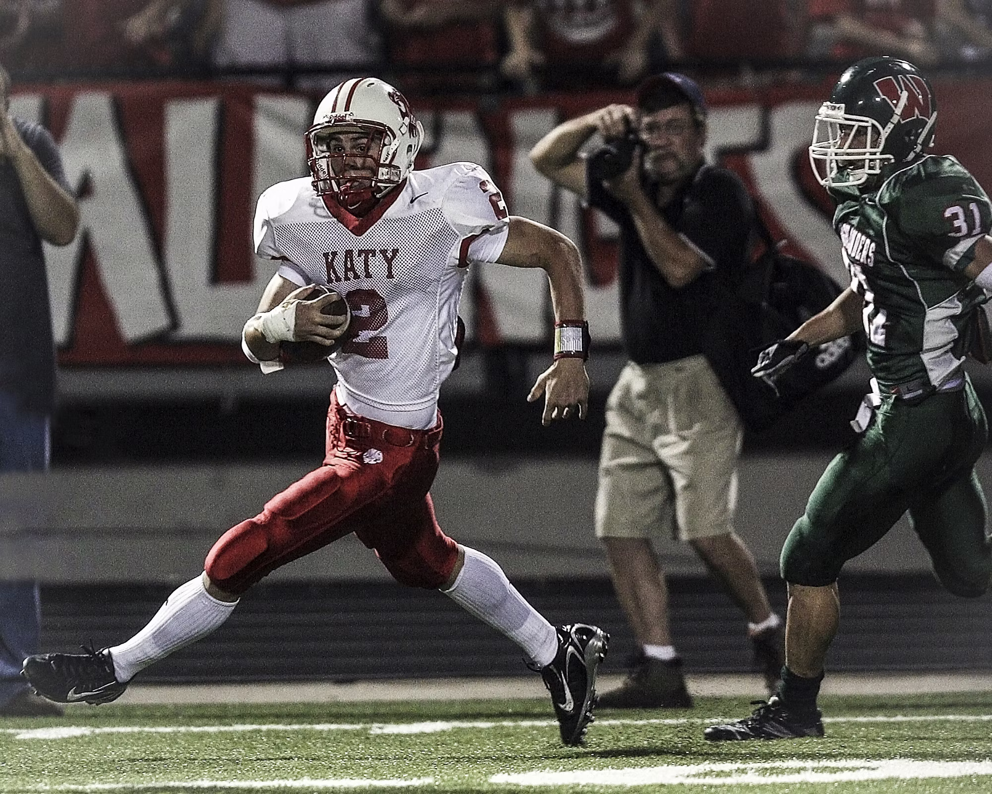 Legends of the Game: Iconic Players and Yono Teams in Football History